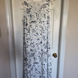 Floral Sleeveless Maxi Dress - White and Blue